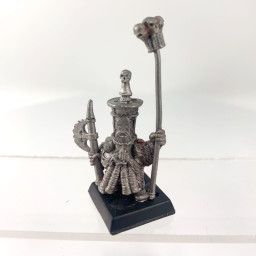 Chaos Dwarf Standard Bearer